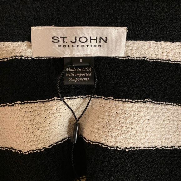 St. John Collection Knit Blazer. Size 6. Never Worn. - Picture 6 of 6
